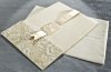 Esküvői meghívó - 128x180 mm - felfelé nyitható - aranyozott mintával - formastancba selyemszalag fűzhető