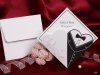      Esküvői meghívó - 150x150mm - tasak: fehér karton, fekete nyomással, rózsaszín csillámozással - betétlap: fehér karton, fekete szegéllyel