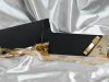Esküvői meghívó - tasak: fekete matt karton, fekete fóliadíszítéssel, arany szaténszalaggal, gyönggyel - betétlap: fényes arany papír - boríték: fekete matt papír, fekete fóliadíszítéssel, aranyozással
