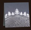 Karácsonyi üdvözlőlap - 135x135 mm - felfelé nyitható - grafitszürke gyöngyházfényű karton - ezüst és szürke fóliadíszítéssel, domborítással