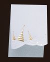 Karácsonyi üdvözlőlap - 100x150 mm - felfelé nyitható - fehér gyöngyházfényű karton - arany és ezüst fóliadíszítéssel