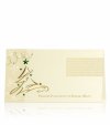       Karácsonyi üdvözlőlap - 180x100 mm - felfelé hajtható - krémszínű gyöngyházfényű karton, elején bordázott díszítéssel - fehér, arany és zöld fóliadíszítéssel, domborított hópelyhekkel